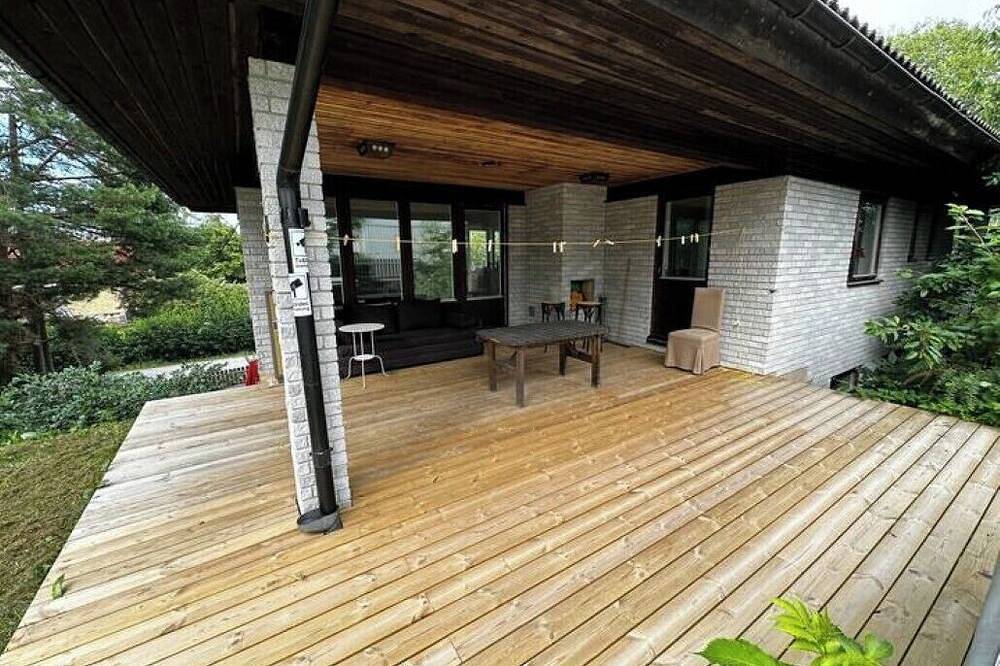 En egen våning i ny renoverad lyxig villa Tyresö in Tyresö, Schwedische Ostsee