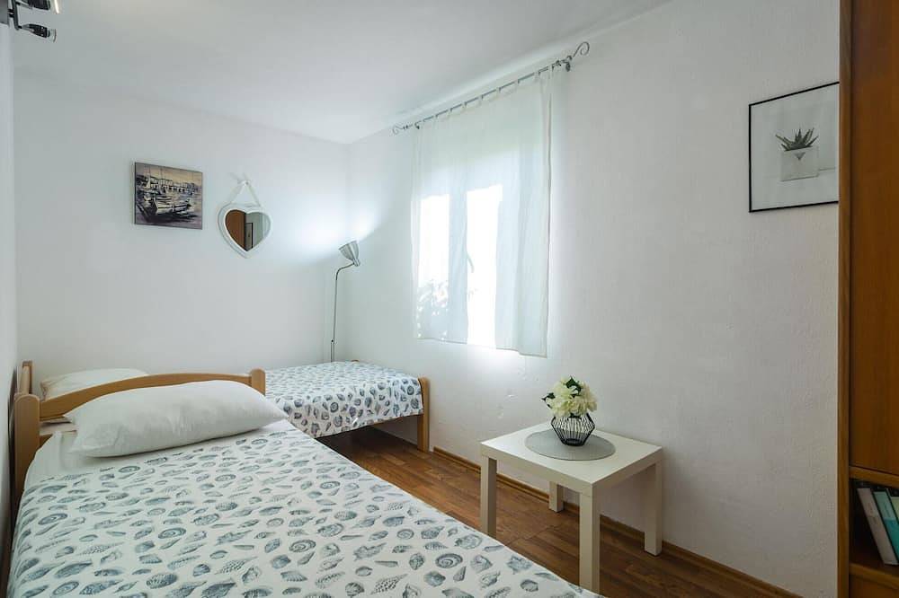 Apartamento entero, Increíble apartamento en Mirca con vistas al mar. in Mirca, Supetar