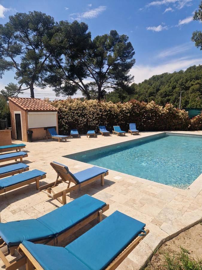 Camping pour 6 personnes, avec Terrasse et Jardin ainsi que Piscine et Vue