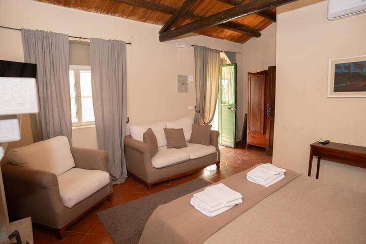 Location de vacances pour 2 personnes, avec Terrasse et Jardin ainsi que Piscine et Vue à San Giovanni Rotondo - 3