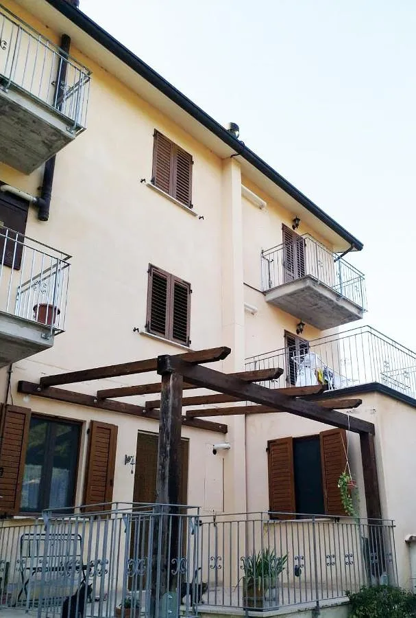 Apartamento de vacaciones para 5 personas, con vistas y jardín - 1