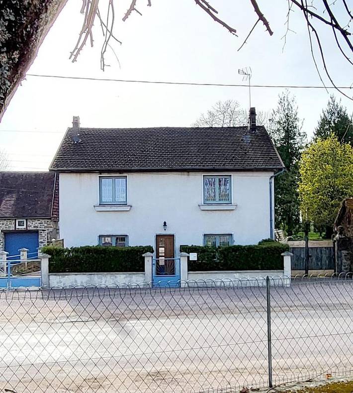 Location de vacances pour 8 personnes, avec jardin dans Clamerey