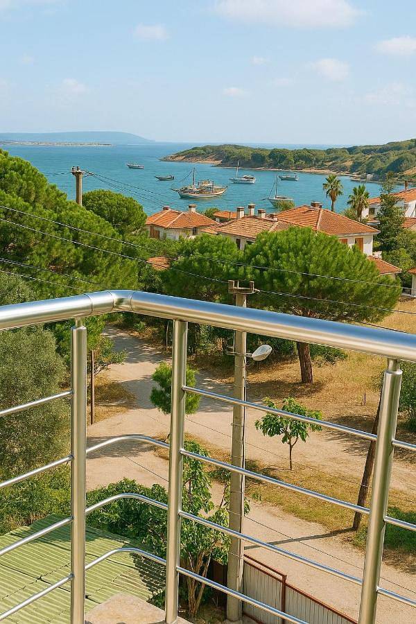 Location de vacances pour 10 personnes, avec piscine ainsi que jardin et vue dans Ildir