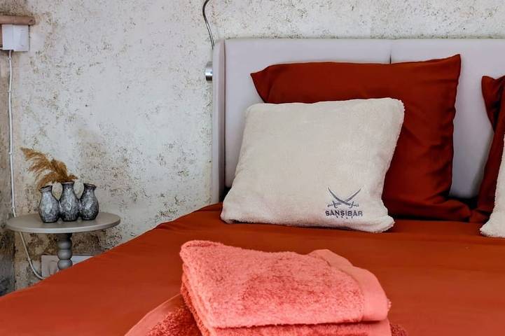Apartamento entero, La Source, a charming duplex on the banks of the Aunette river in Senlis, Río Oise