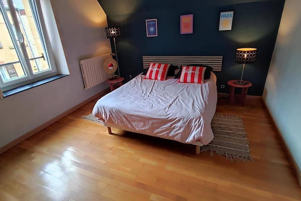 Apartamento entero, La Maison Du Voyageur Toqué in Charleville-Mézières, Ardenas