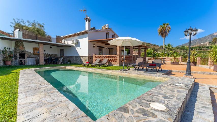 Holiday rental for 8 people, with Terrace and Garden in Frigiliana