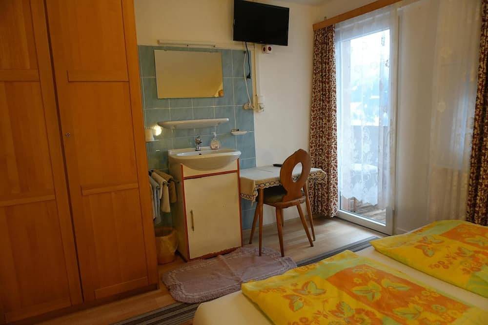 Wohnung in Hippach mit Bergblick in Tuxer Alpen, Hippach