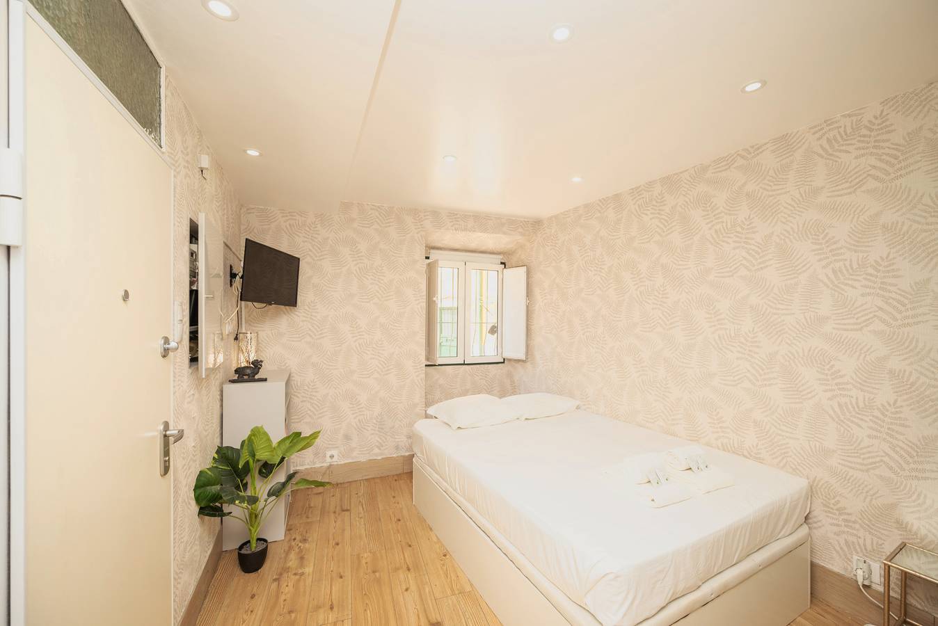 Ganzes Studio, Cosy Mouraria by Hosty in Santa Maria Maior, Costa de Lisboa