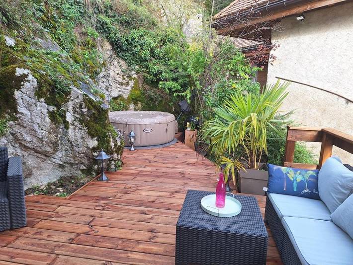 Gîte pour 6 personnes, avec jacuzzi et jardin dans Talloires-Montmin - 2