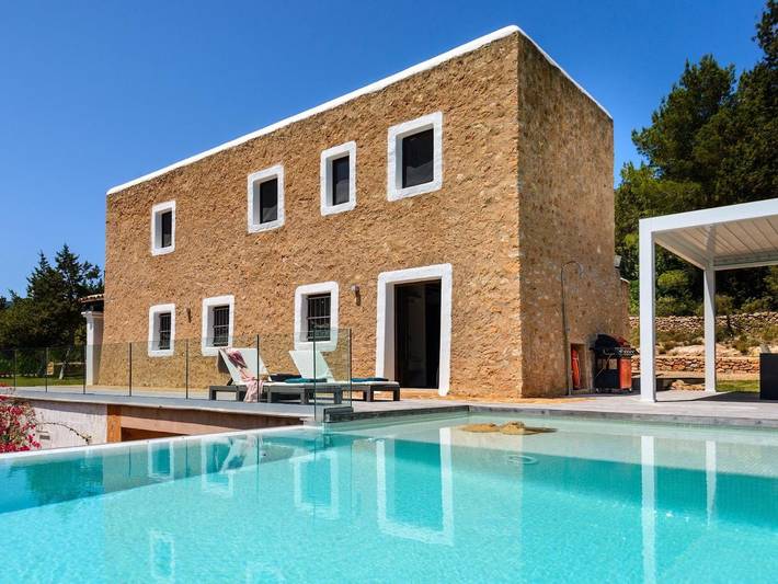 Gîte pour 6 personnes, avec terrasse ainsi que jardin et piscine à Sant Joan de Labritja - 2