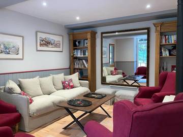 Gîte pour 10 personnes, avec jardin et terrasse à Berrie