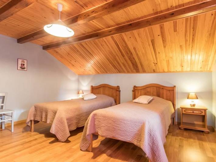 Gîte pour 8 personnes, avec jardin à Saint-Bresson - 4