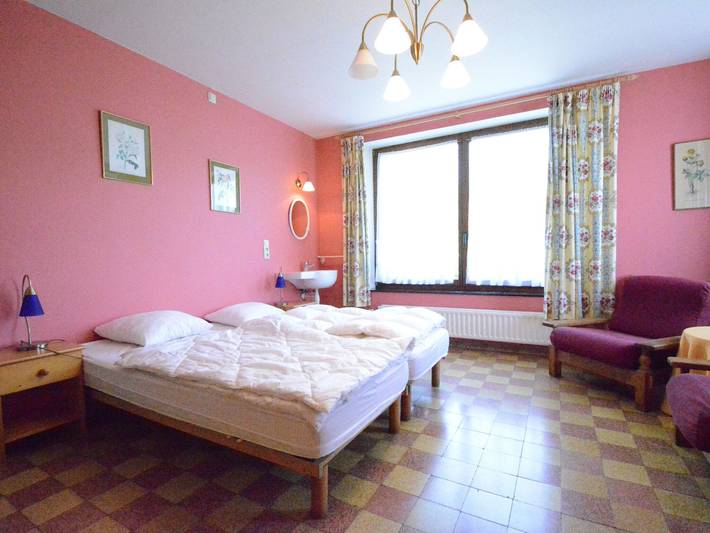 Location de vacances pour 12 personnes, avec jardin et terrasse, adapté aux familles à Daverdisse - 4
