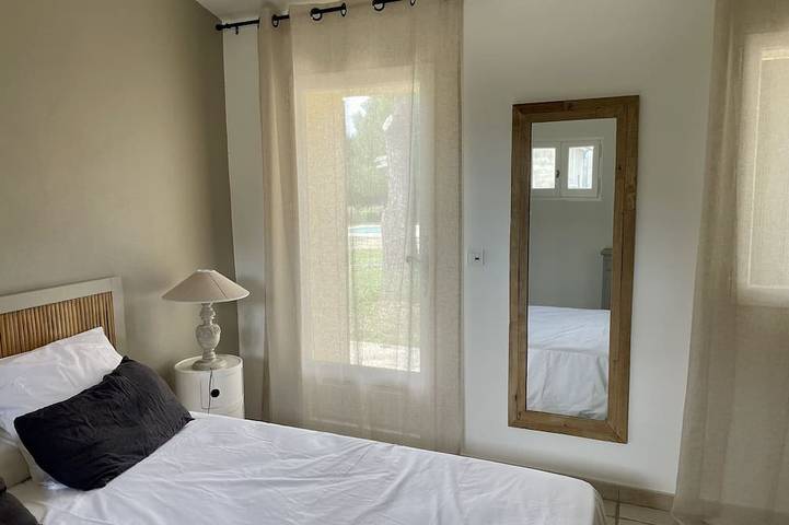 Location de vacances pour 6 personnes, avec terrasse et jardin à Roquemaure - 3