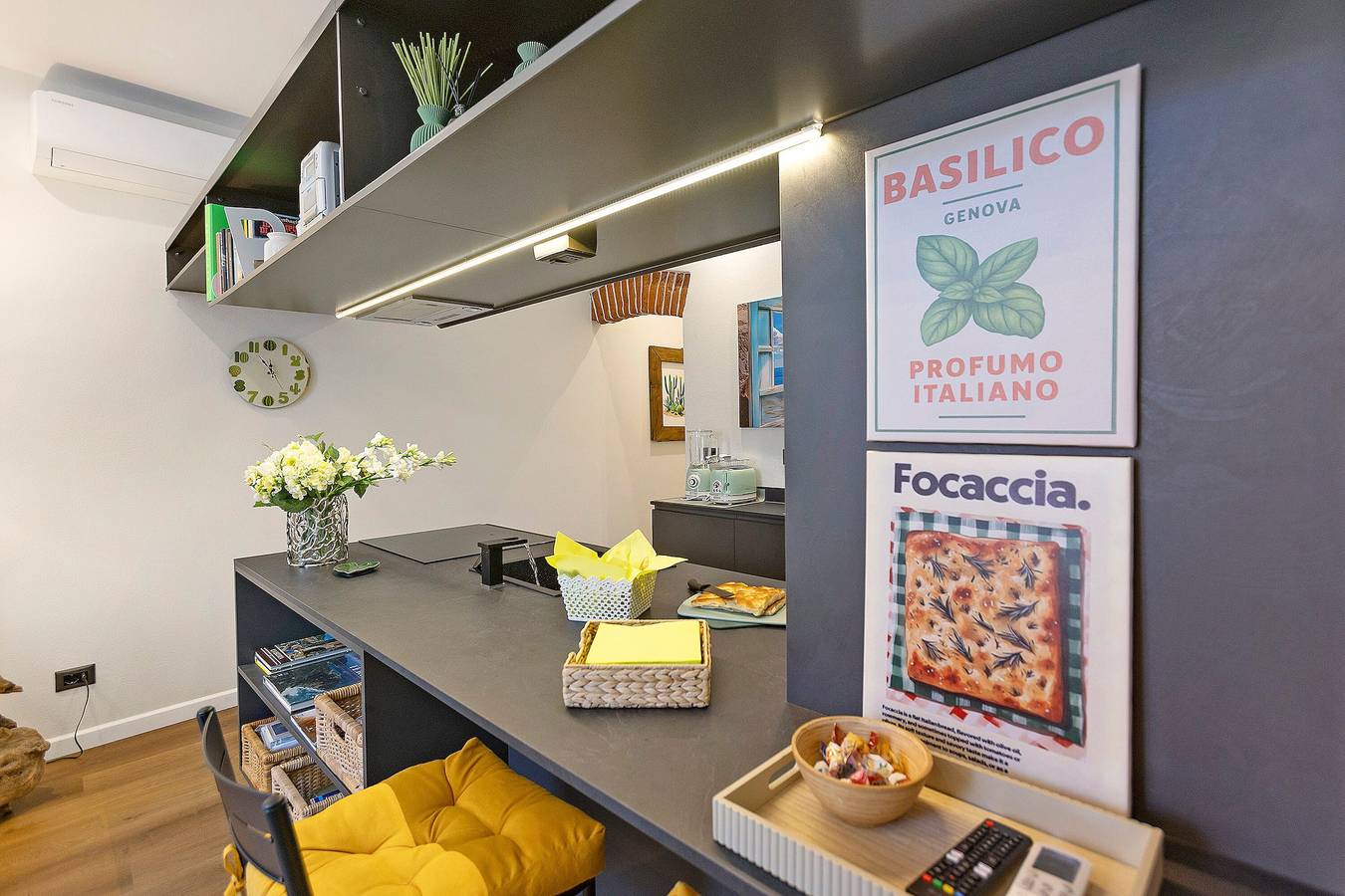 Apartamento entero, Céntrico y tranquilo apartamento 'Piazzetta della Torre' con aire acondicionado in Chiavari, Riviera di Levante