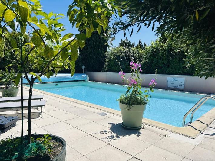 Gîte pour 2 personnes, avec jardin ainsi que vue et piscine à Plassac - 3