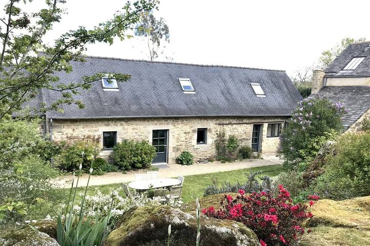 Location de vacances pour 6 personnes, avec jardin à Commana