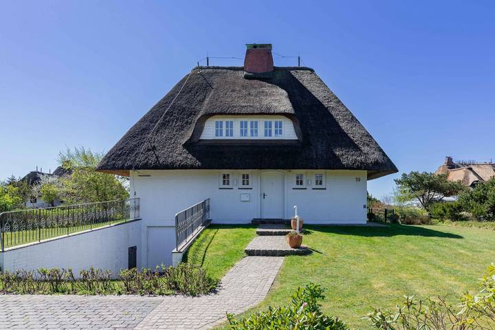 Ferienhaus mit Meerblick für 6 Personen, mit Sauna und Terrasse sowie Garten in Nieblum