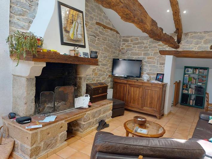 Location de vacances pour 6 personnes, avec jardin ainsi que vue et piscine à Espinas - 4