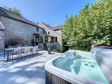 Gîte pour 2 personnes, avec jacuzzi et jardin à Sprimont