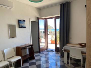 Ferienwohnung für 2 Personen, mit Ausblick in Lipari