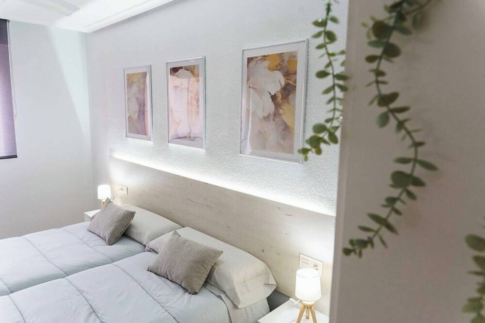 Entire apartment, Charming apartment 7 min from Salamanca by bebalmy in Santa Marta de Tormes, Salamanca Province