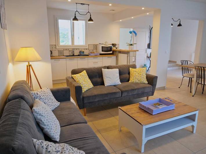 Location de vacances pour 10 personnes, avec piscine ainsi que vue et jardin, adapté aux familles à Manosque - 2