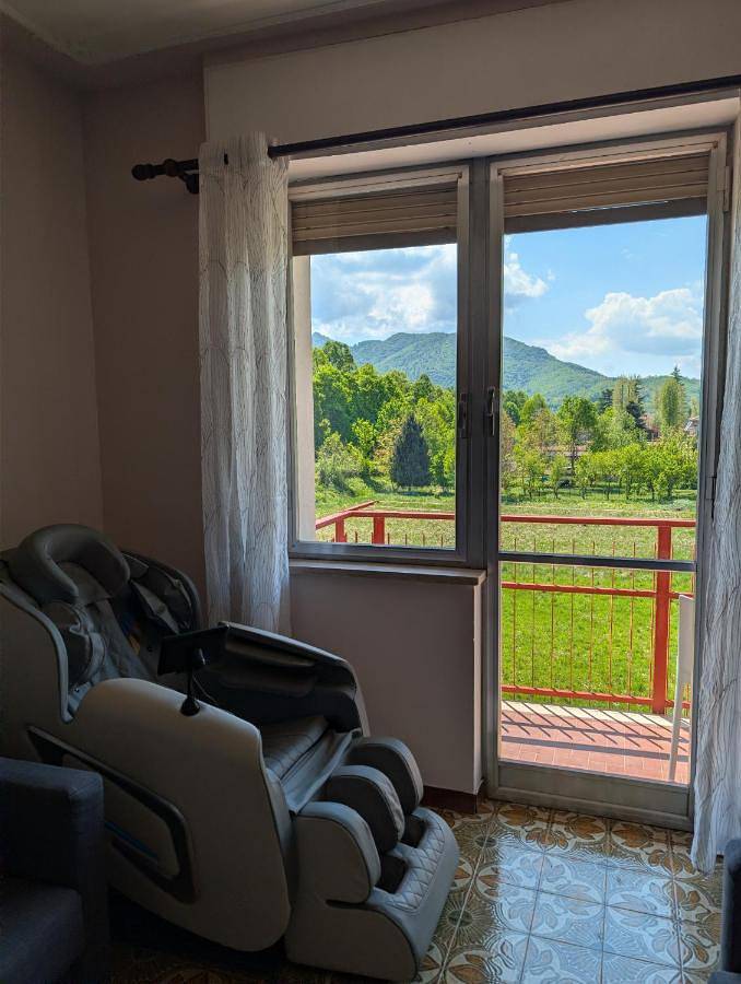 Gîte pour 3 personnes, avec balcon et jacuzzi à Bagnasco