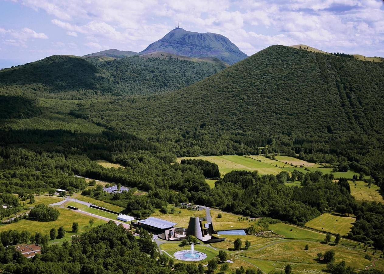 Azureva Club Murol in Murol, Parc naturel régional des Volcans d'Auvergne