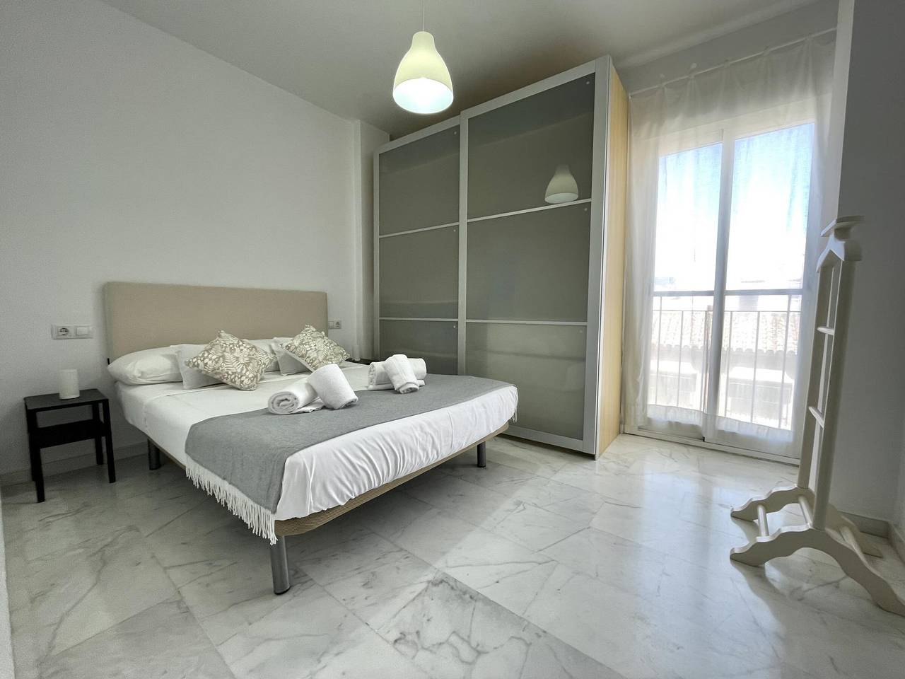 Appartement entier, L'Appartement Ático Blanco - Confort et Proximité au Cœur de Cordoue in Cordoue (Ville), Cordoba