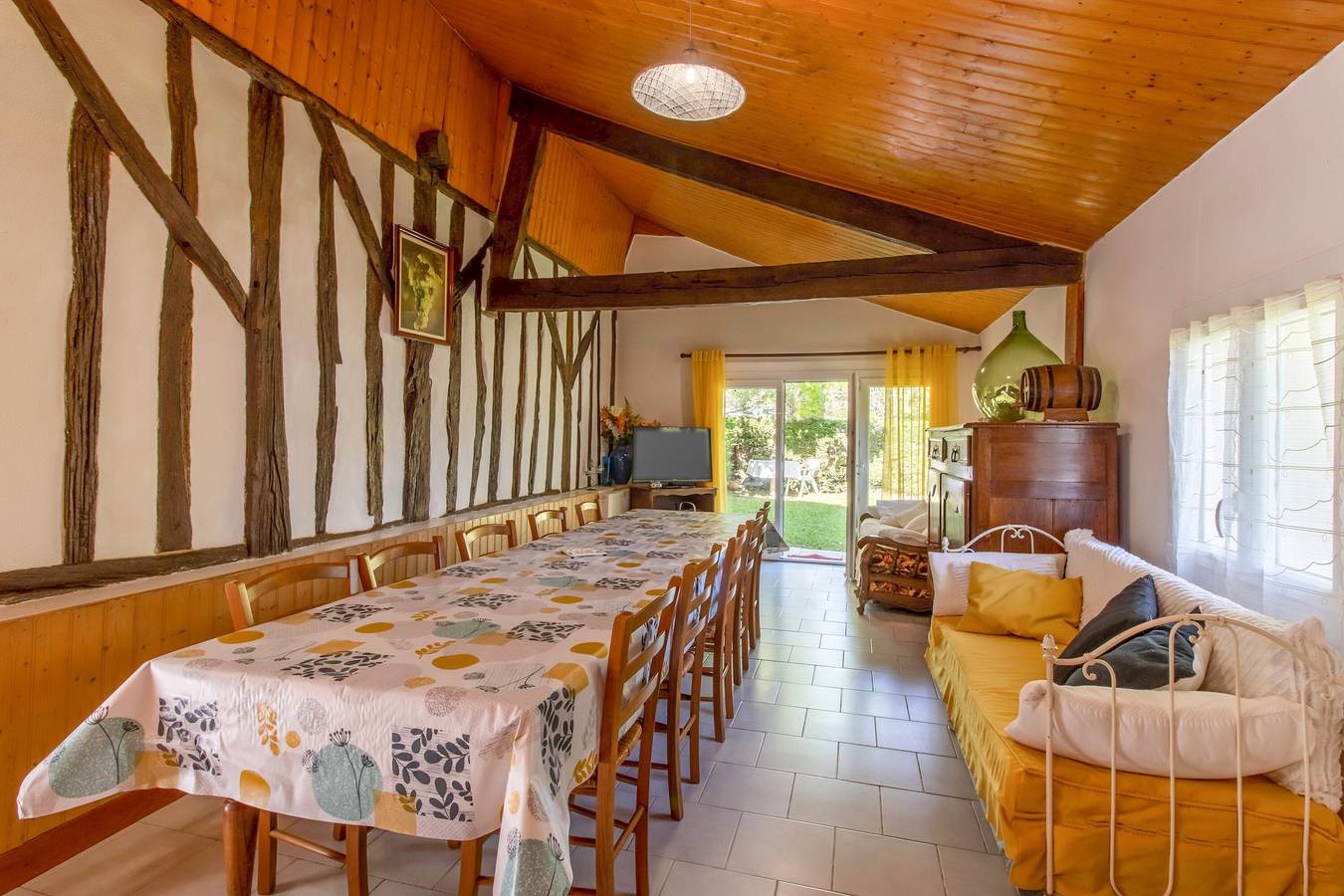 Gîte à la Campagne – Escapade relaxante avec piscine à Ginestet in Ginestet, Périgord Pourpre
