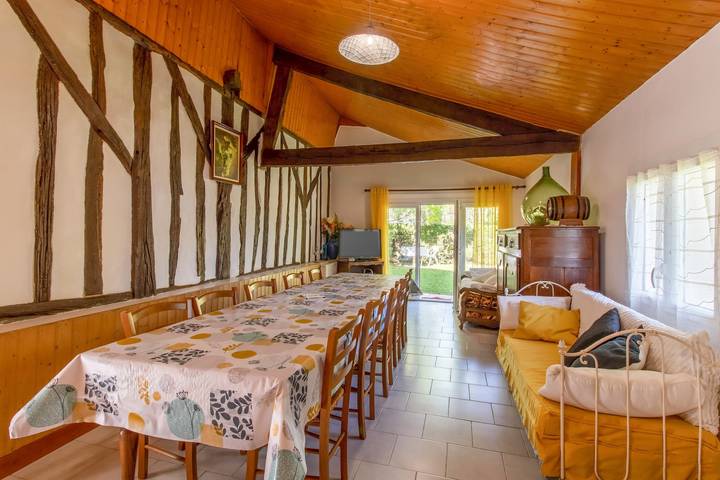 Casa rural en el campo – Escapada relajante con piscina en Ginestet in Ginestet, Périgord Pourpre