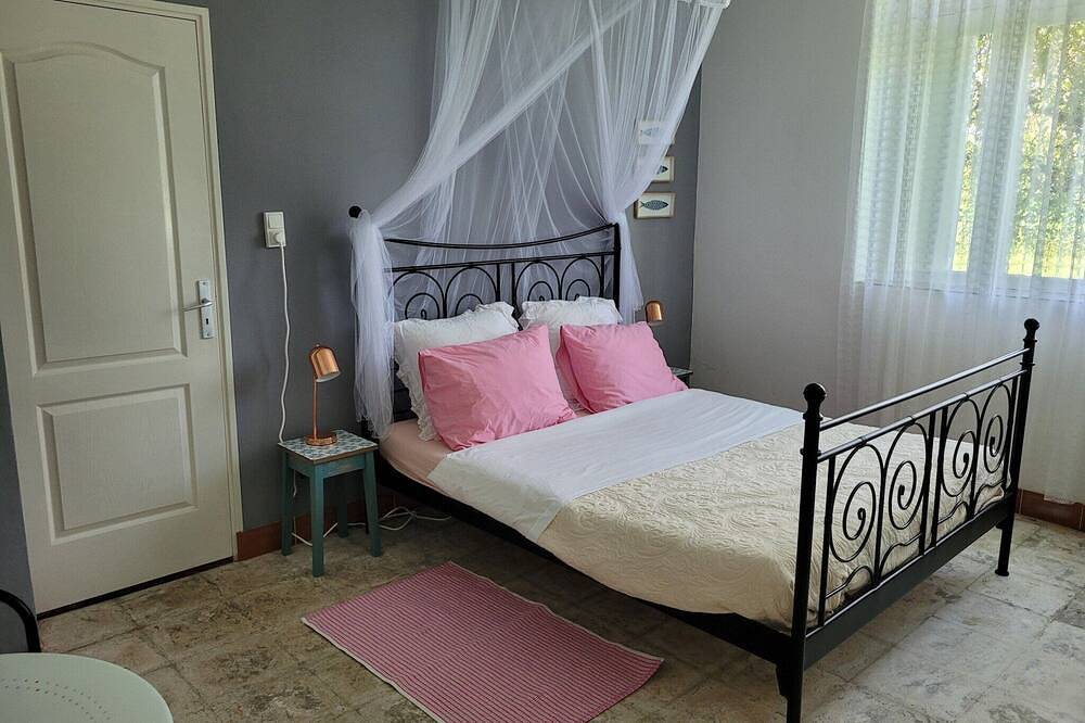 Casa en Limousin cerca del Bosque in Neuvic-Entier, Región de Limoges