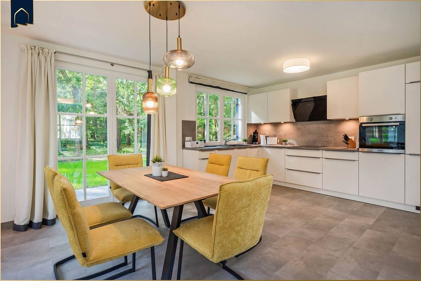 Modernes Ferienhaus im Fischerdorf mit Sauna & Kamin – mitten in der Natur, nahe Usedom in Zirchow, Usedom