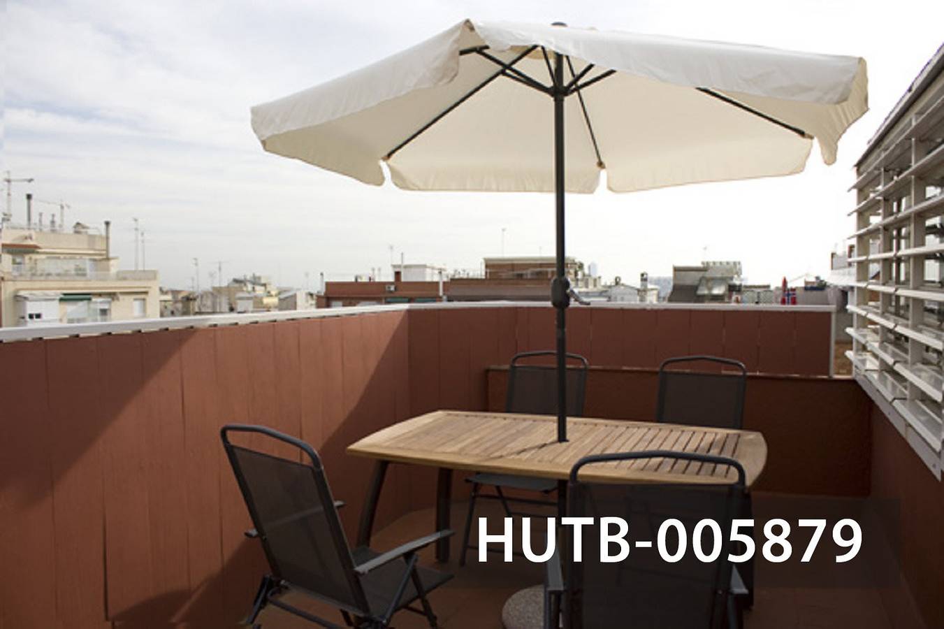 Ganze Ferienwohnung, Modern holiday apartment between Gracia and Eixample, in Barcelona in Barcelona Zentrum, Barcelona