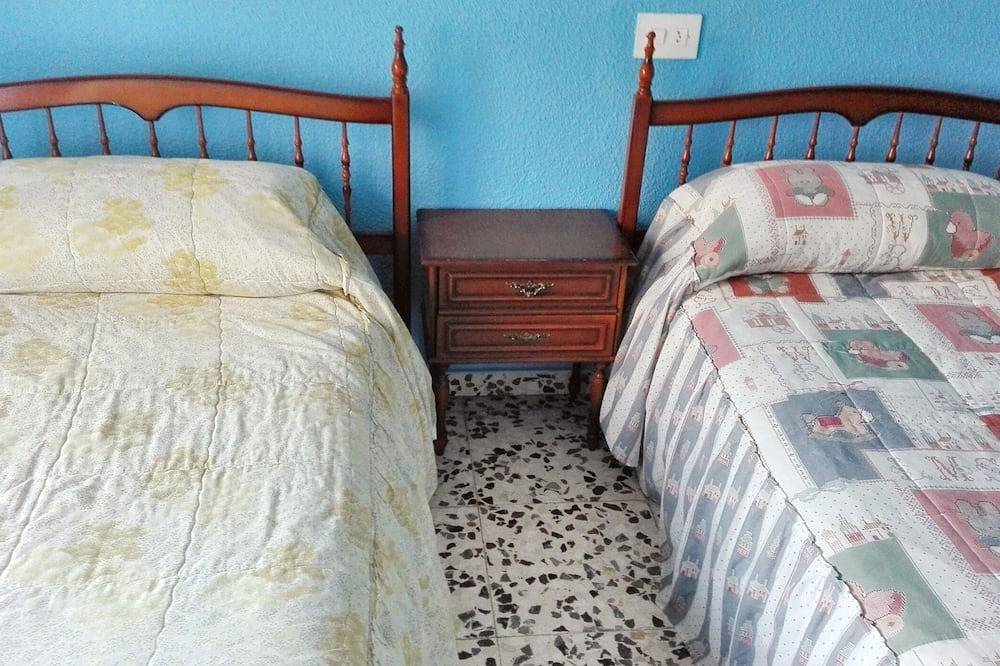 Entire apartment, Homerez - Apartment in Guardamar del Segura in Portico Mediterraneo, Guardamar del Segura