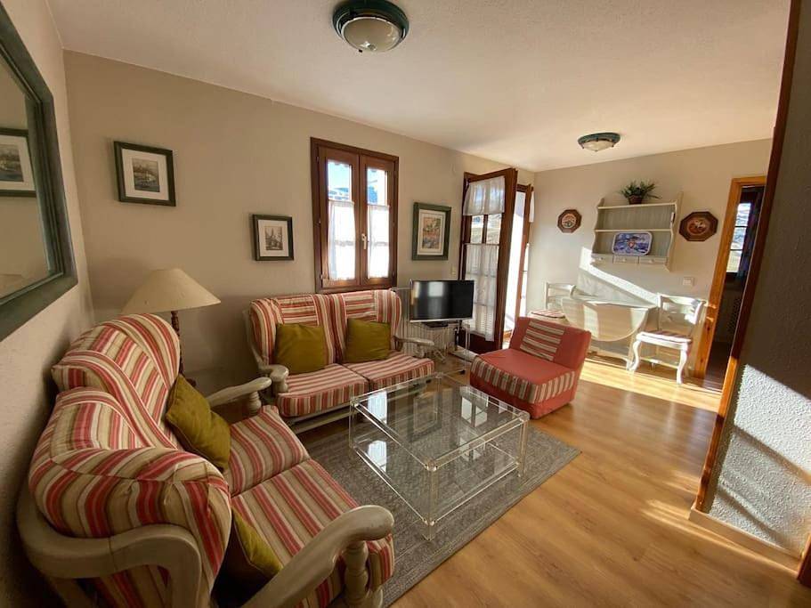 Appartement entier, Two-Bedroom Apartment with Mountain View in Formigal (Ski), Sallent de Gállego