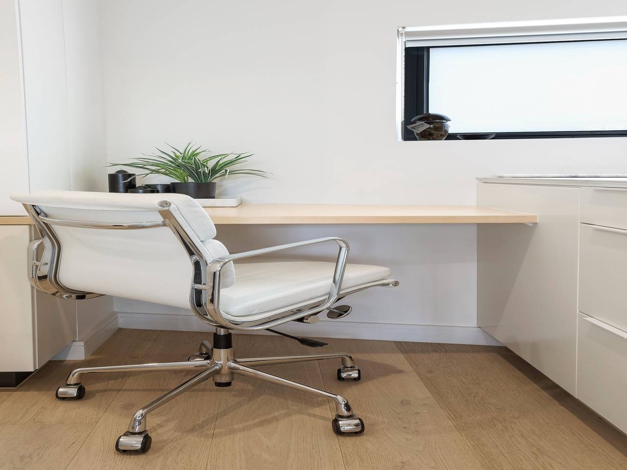 Entire apartment, Modern 2-Bed Ivanhoe unit with Parking in Melbourne, Victoria