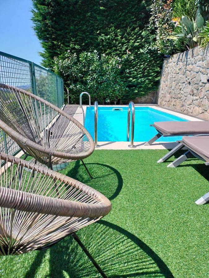 Casa rural para 6 personas, con piscina además de jardín y vistas en Amares - 4