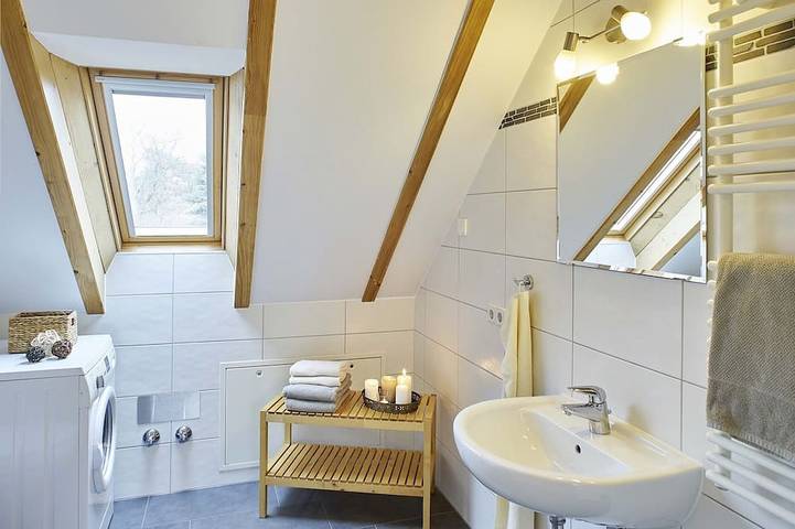Holunderhaus mit 92 m² auf 2 Ebenen für 6+2 Pers., 3 Schlafzimmer, 3 Bäder in Görzig, Rietz-Neuendorf