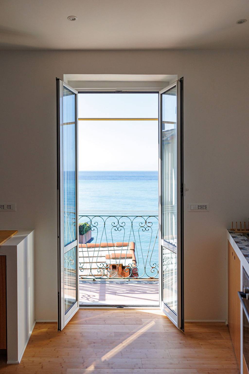 Ganze Wohnung, Newly Renovated Ocean View Flat in Sori, Ligurische Küste