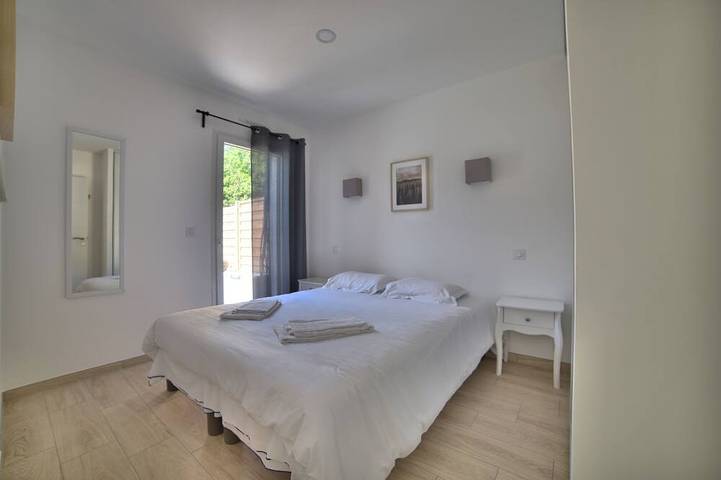 Neue Auflistung - Luxusvilla mit Pool und Whirlpool in einer Residenz mit Tennis in Saint-Augustin, Côte de Beauté
