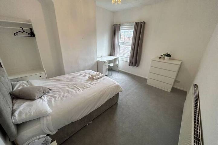 Clean Budget Accommodation in Stoke-on-Trent, Midlands