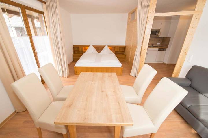 Ferienwohnung für 4 Personen, mit Ausblick und Balkon am Weissensee - 2