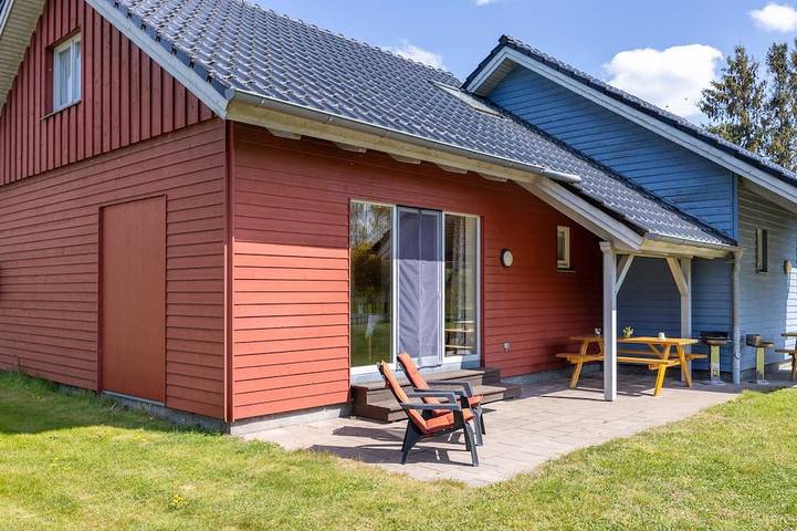 Ferienhaus für 5 Personen, mit Terrasse und Garten in Kröpelin