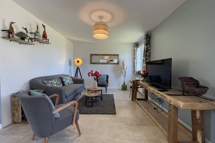 Location de vacances pour 6 personnes, avec terrasse et jardin à Lanne-en-Barétous