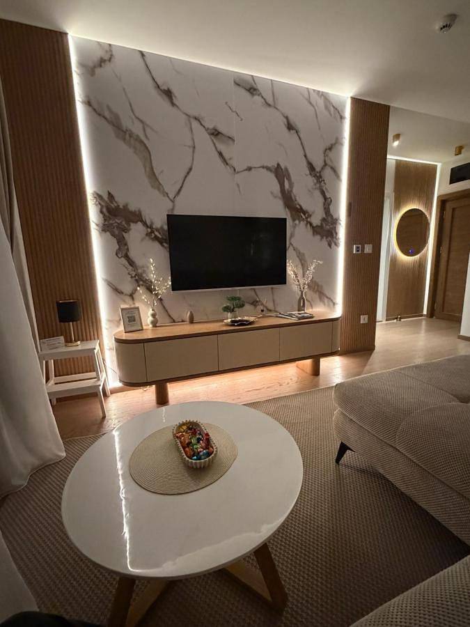 Ferienwohnung für 4 Personen, mit Balkon und Terrasse sowie Ausblick in Zlatibor