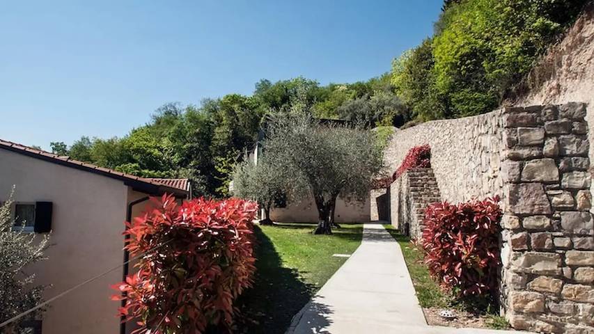 Location de vacances pour 4 personnes, avec jardin à Gargnano - 2