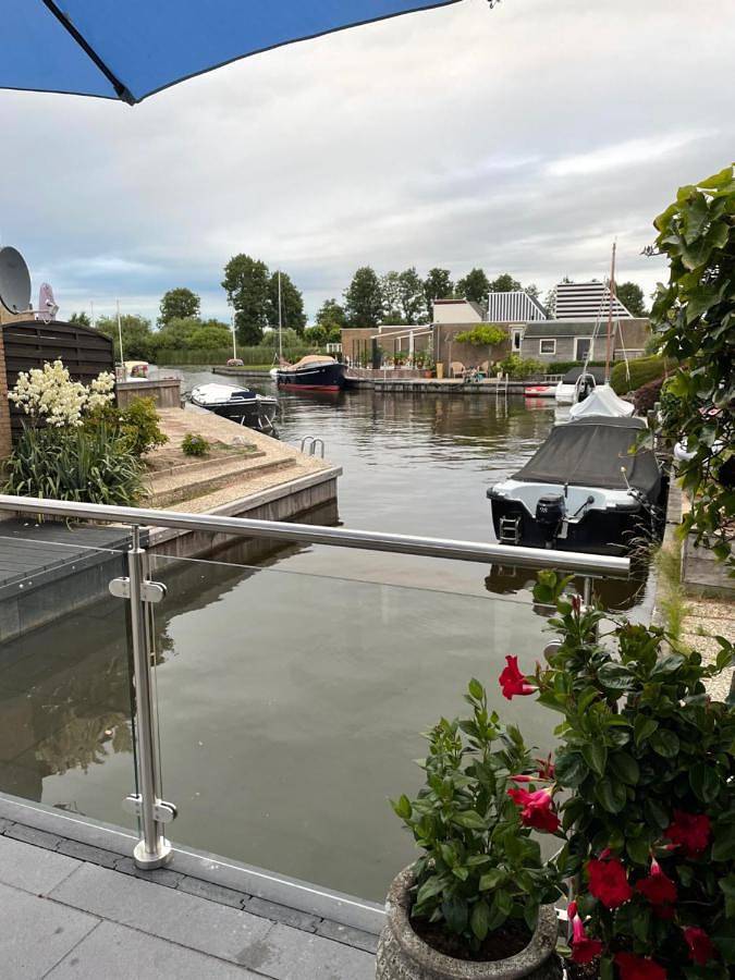 Ferienhaus für 8 Personen, mit Terrasse und Garten sowie Seeblick und Ausblick