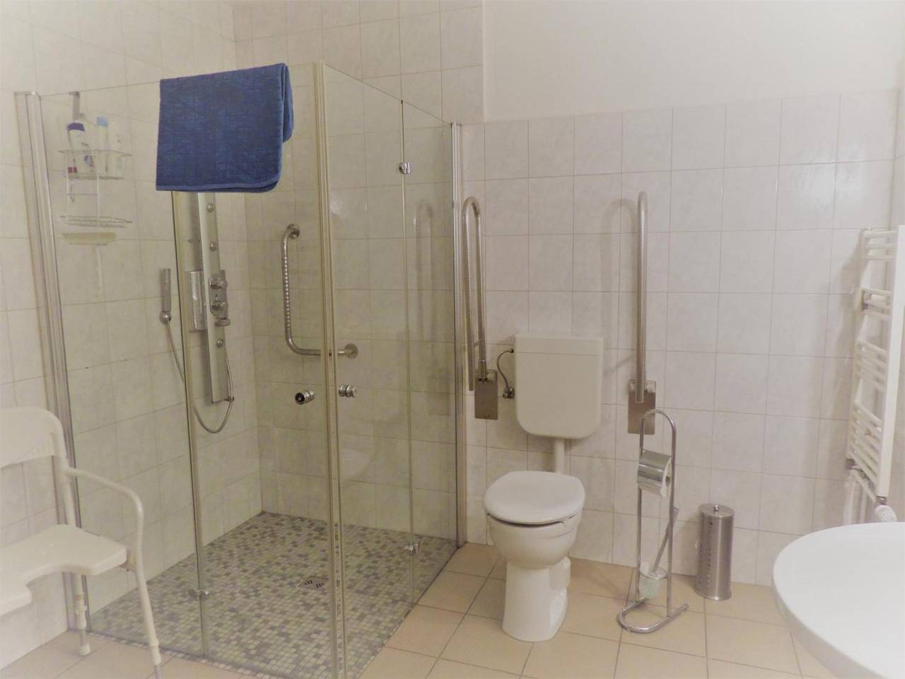 Apartamento entero, Apartamento 'Beim Wels' con vistas al lago, terraza privada y wifi in Zwischenahner Meer, Bad Zwischenahn
